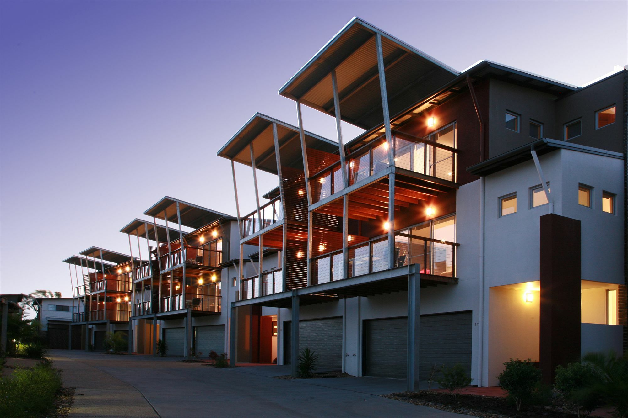 Villa Quarterdecks Retreat Urangan Exterior foto